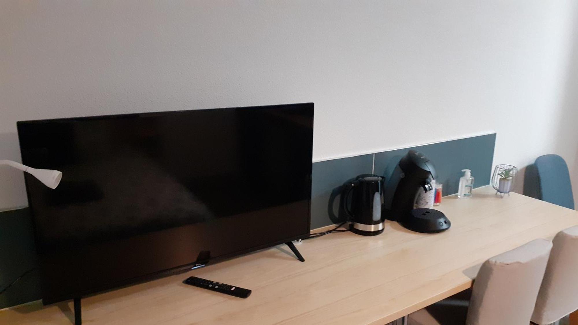 Agreable Studio Tout Equipe A Мюлуз Экстерьер фото